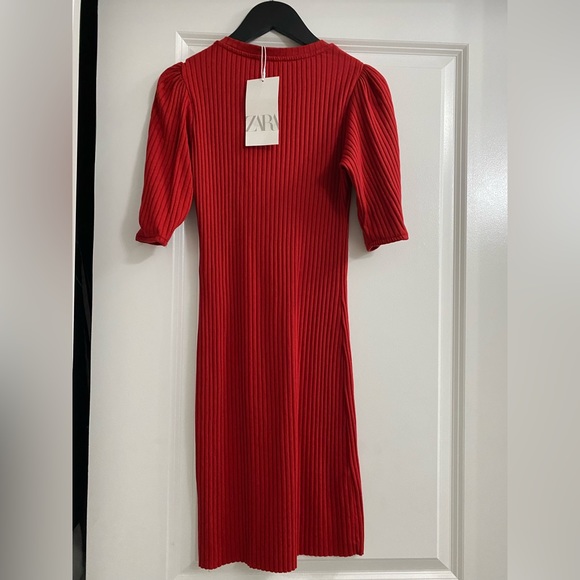 Zara ribbed dress with puff sleeve - Picture 4 of 5